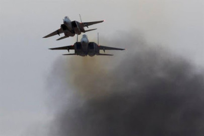 Aviones israelíes lanzaron misiles contra base aérea siria acusa Rusia
