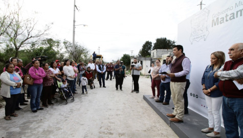 Ofrece alcalde construir circuito vial en colonia José Casanova