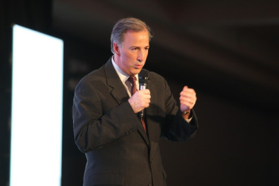 Meade confía en remontar ventaja de AMLO en campaña