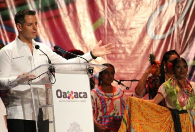 Garantiza Murat seguridad en fiesta de la Guelaguetza