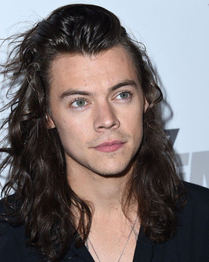 Harry Styles lanza su primer sencillo “Sign of the times”