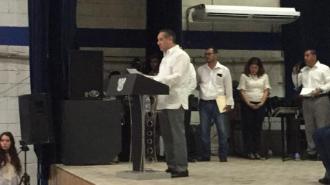 Arranca Oseguera Kernion programa Ceremonia Cívica en tu Escuela 