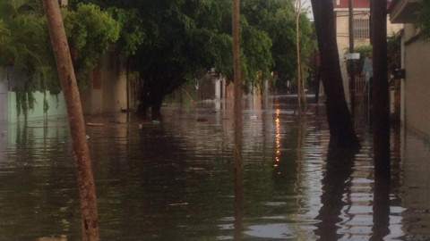 Mazatlán es inundado por fuertes lluvias