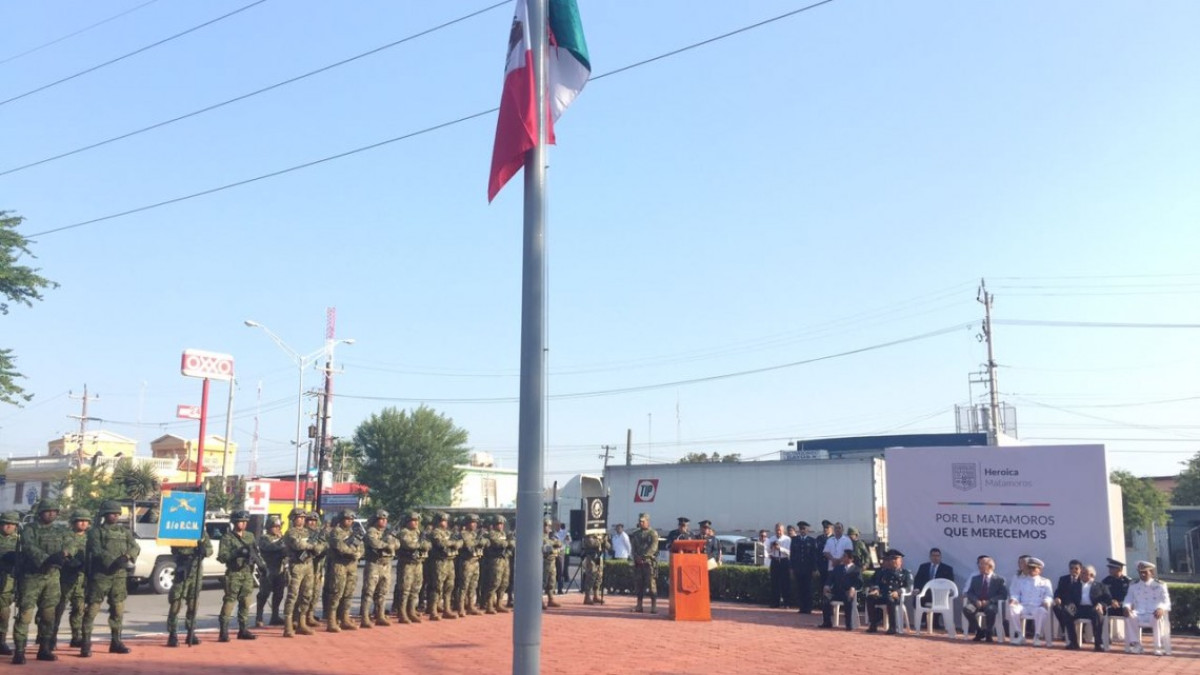 Con honores recuerdan a los Niños Héroes de Chapultepec