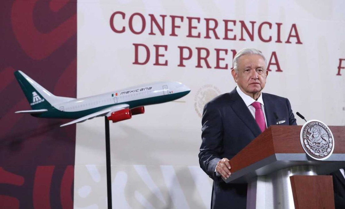 Gobierno federal formaliza compra-venta de Mexicana de Aviación por 815 mdp