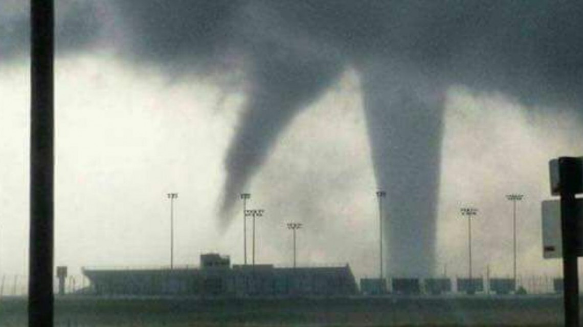 Tornado daña Puente Las Américas, suspenden actividades indefinidamente