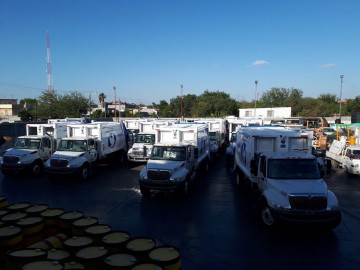 Pedirán que al menos 5 nuevos camiones recojan basura de escuelas