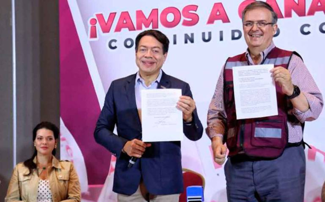 Marcelo Ebrard se registra como primer precandidato presidencial de Morena