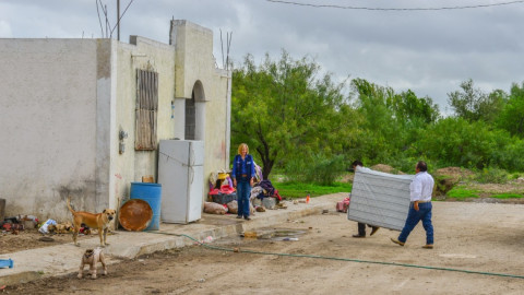 Continúan entregas de apoyos a colonias afectadas por lluvias