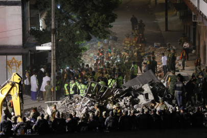 Topos de Chile viajan a México para labores de rescate