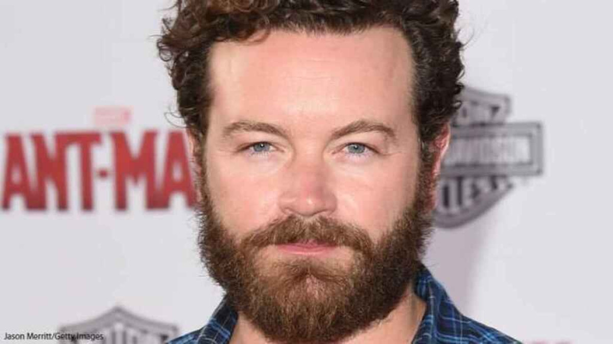 Detienen a Danny Masterson por cargos de violación 