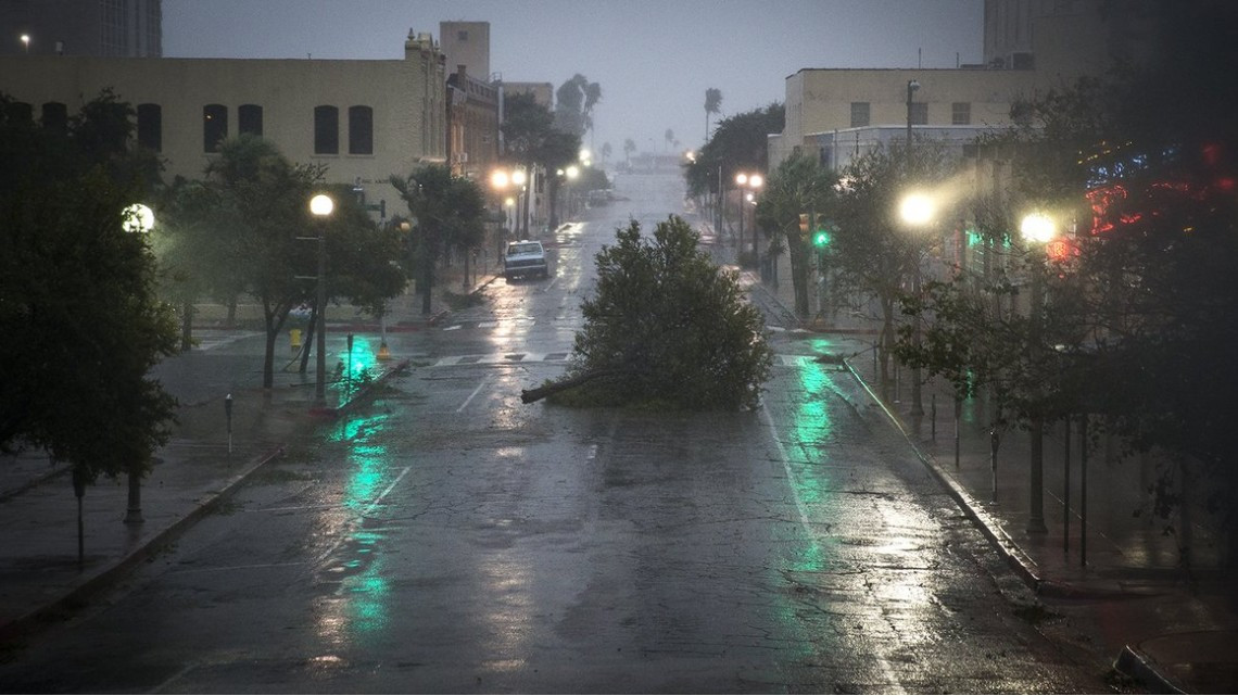 "Harvey" deja grandes daños a su paso por Texas