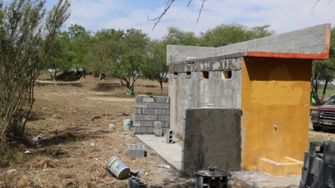 Dan mantenimiento a "La playita”