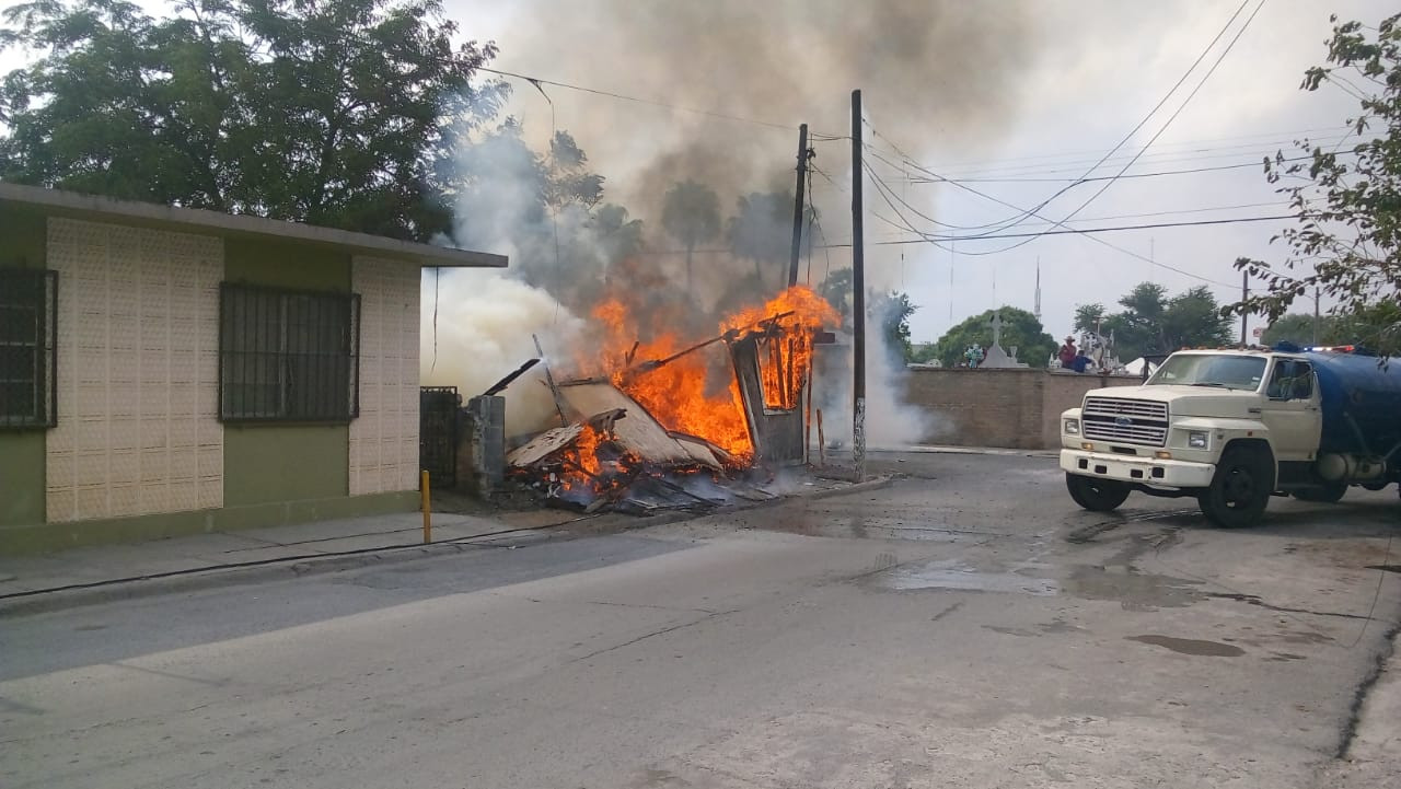 Se incendia vivienda de la zona centro