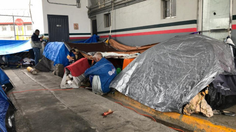 Denuncian centroamericanos preferencia sobre cubanos