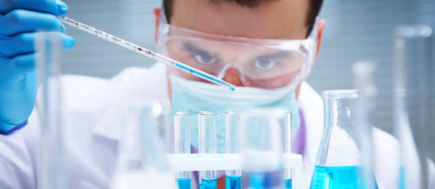 Investigan dos laboratorios por supuestos fraudes